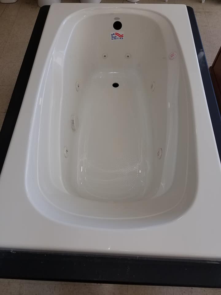 Jacuzzi Tub — Jonesboro, AR — Mid-South Plumbing & Electric