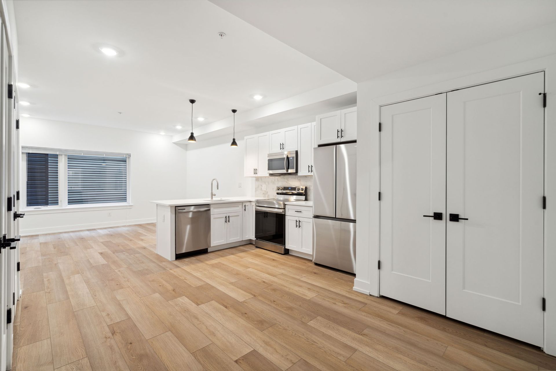 Interior photos of The Crown on Leland apartments in Fairmount, Philadelphia.