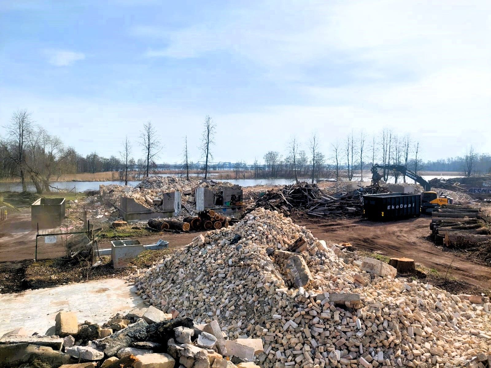 Mazvērtīgu ēku nojaukšana, 2024.gads, bilde 1