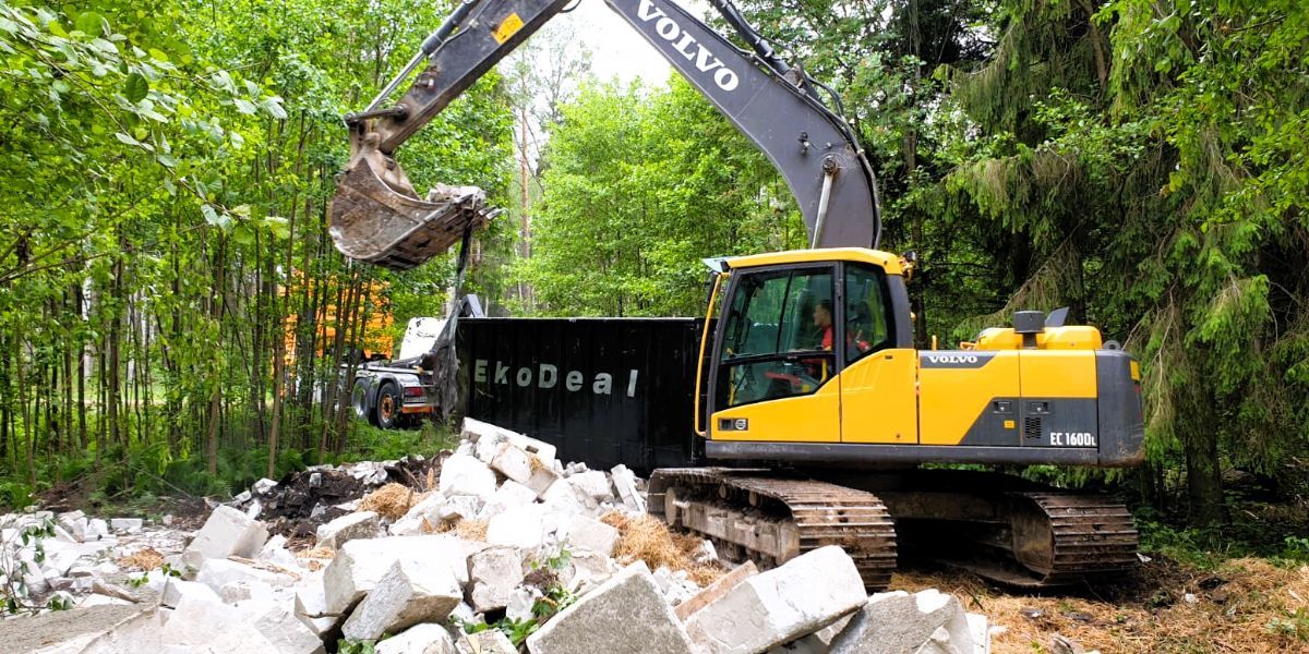 Kāpurķēžu ekskavators VOLVO EC 160D L