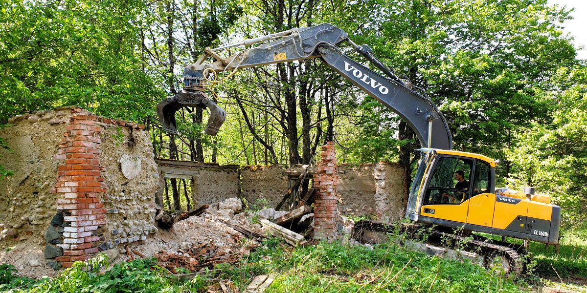 Kāpurķēžu ekskavators VOLVO EC 160D L