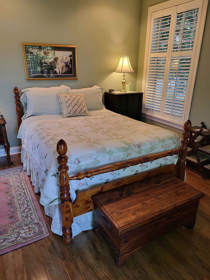 cottage-bedroom