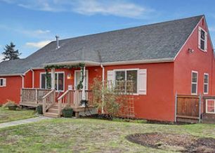 3115 NE 87th Place House