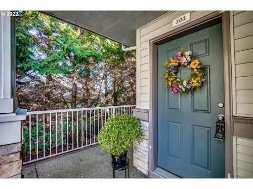 6790 SW Larkspur Place House