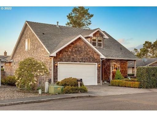 4772 SW 35th Place House