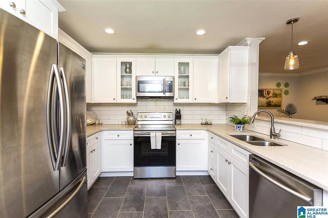 beautiful kitchen after KCG maintenance and renovation