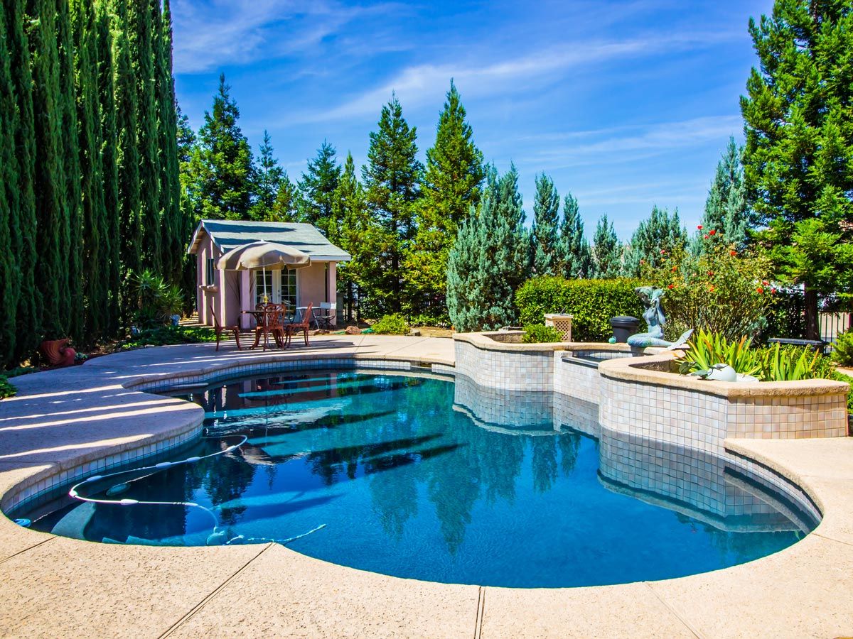 Custom Pool — Pittstown, NJ — Advantage Pools