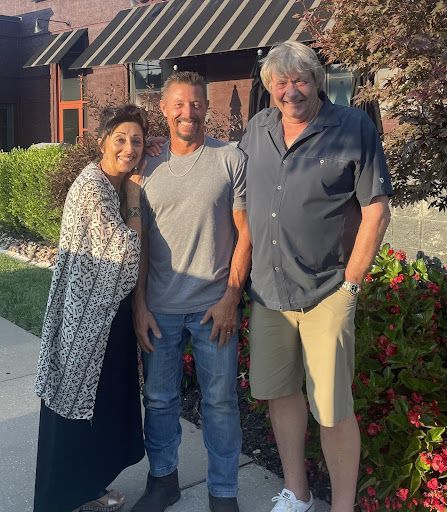 Image unavailable icon; a gray square with a mountain icon and a diagonal line across.