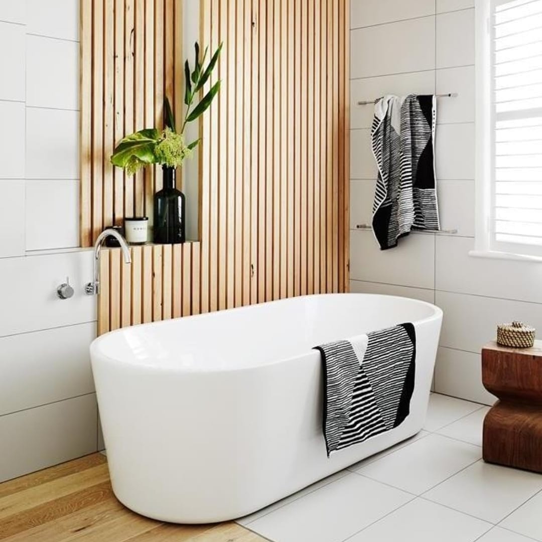 Modern Bath — Plumbers in Toowoomba, QLD