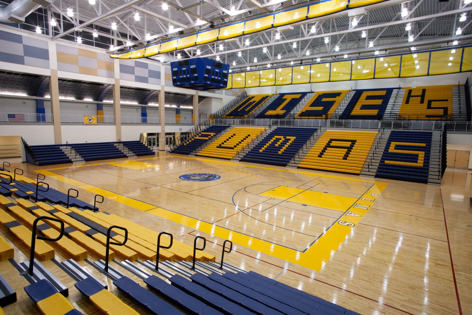 A basketball court with the word wise on it