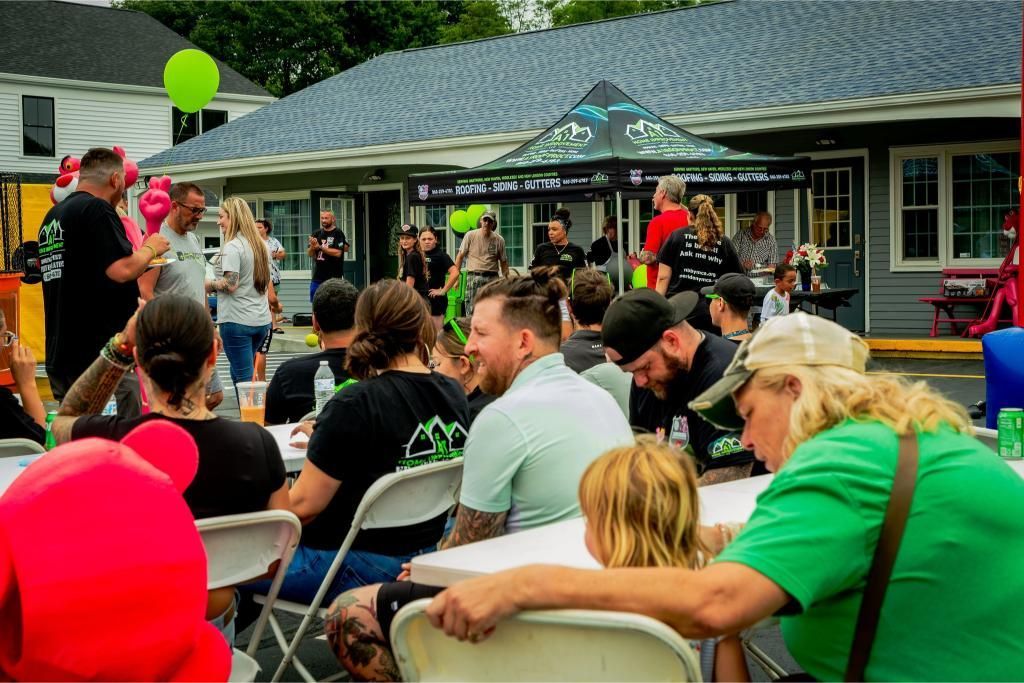 the crowd at he A1 Home improvement grand opening