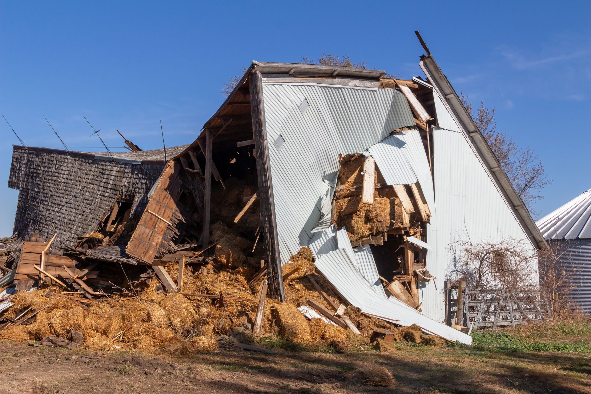 Barn Demolition - Pollok, TX - All Year Lawn & Landscape