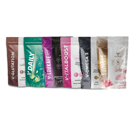 Siete bolsas de suplementos etiquetadas: V-Glutation, V-Daily, V-Lovkafe, V-Italboost, V-Omega 3, Vitalage Collagen.
