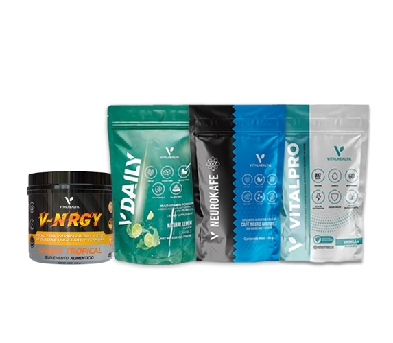 Varias bolsitas de suplementos y un frasco con la etiqueta 