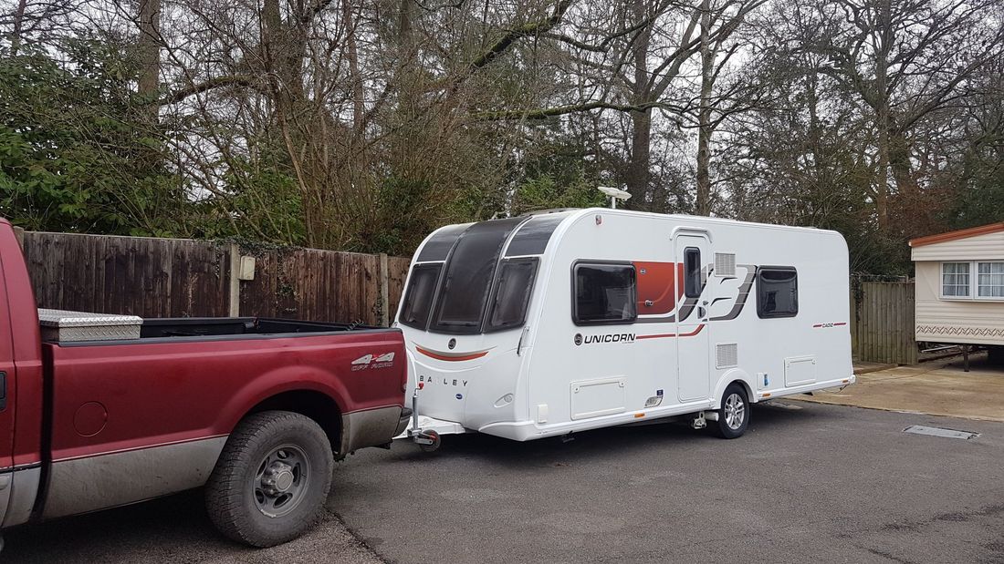 Single axle caravan