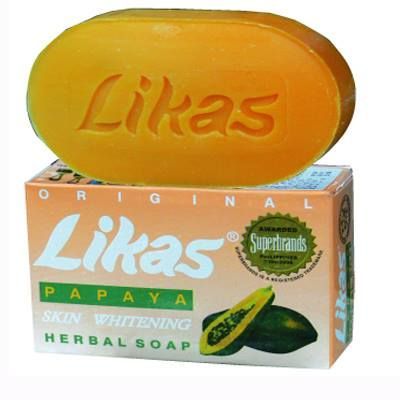 Saponetta sbiancante alle erbe Likás Papaya, confezione arancione con illustrazione di papaya.