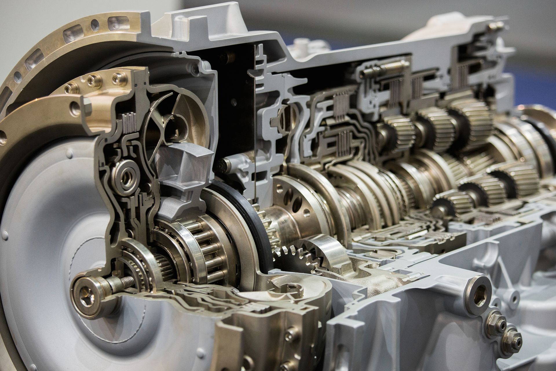 4 Common Warning Signs of a Transmission Problem
