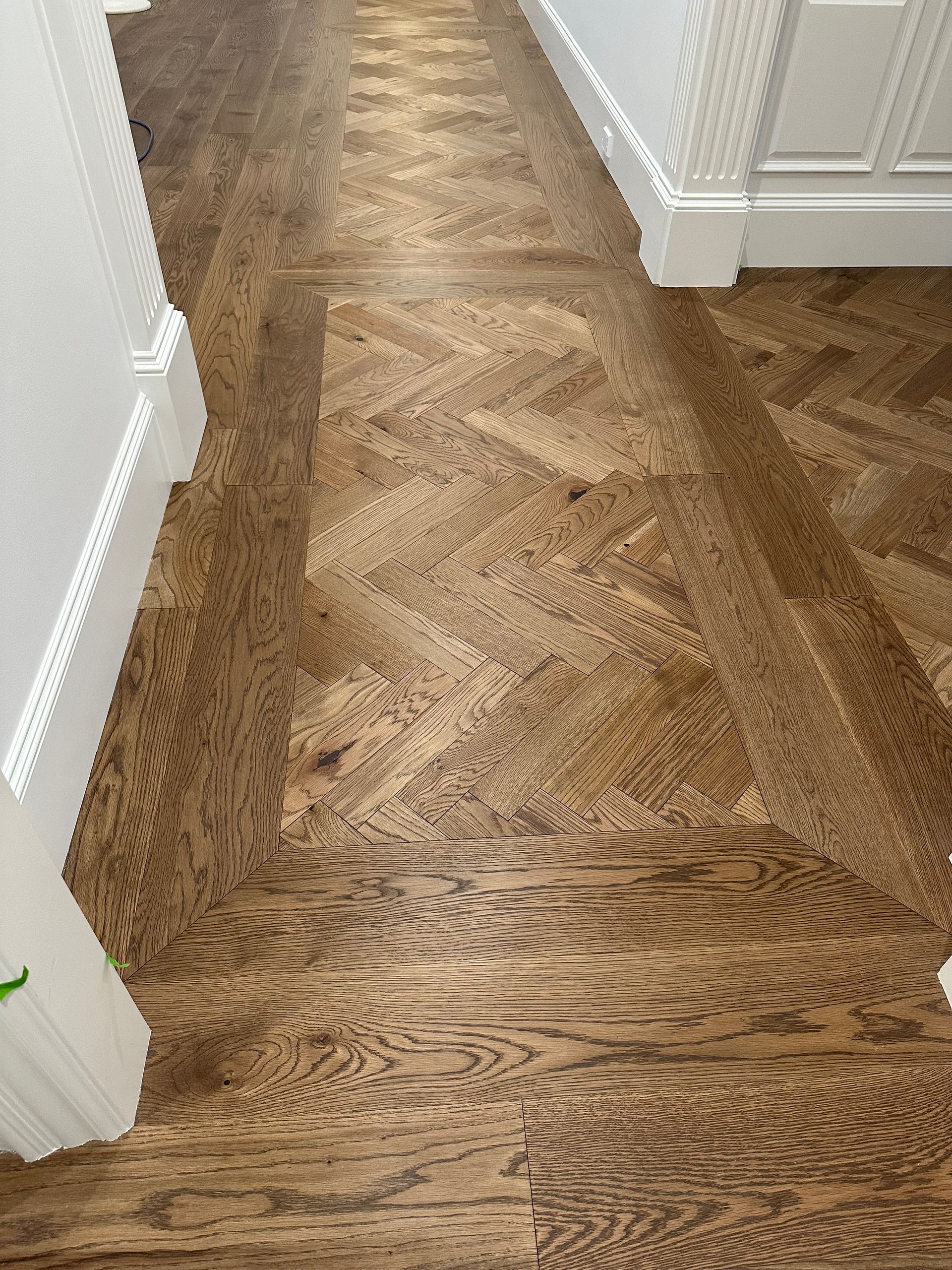 Herringbone pattern with border. 