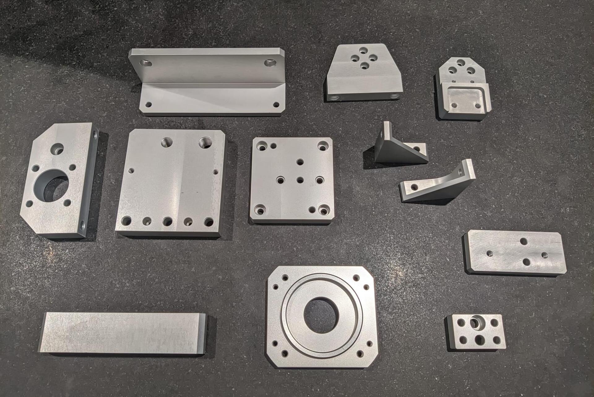 Componenti meccanici di precisione realizzati con fresatura CNC - La.Ro.Mo. S.r.l.