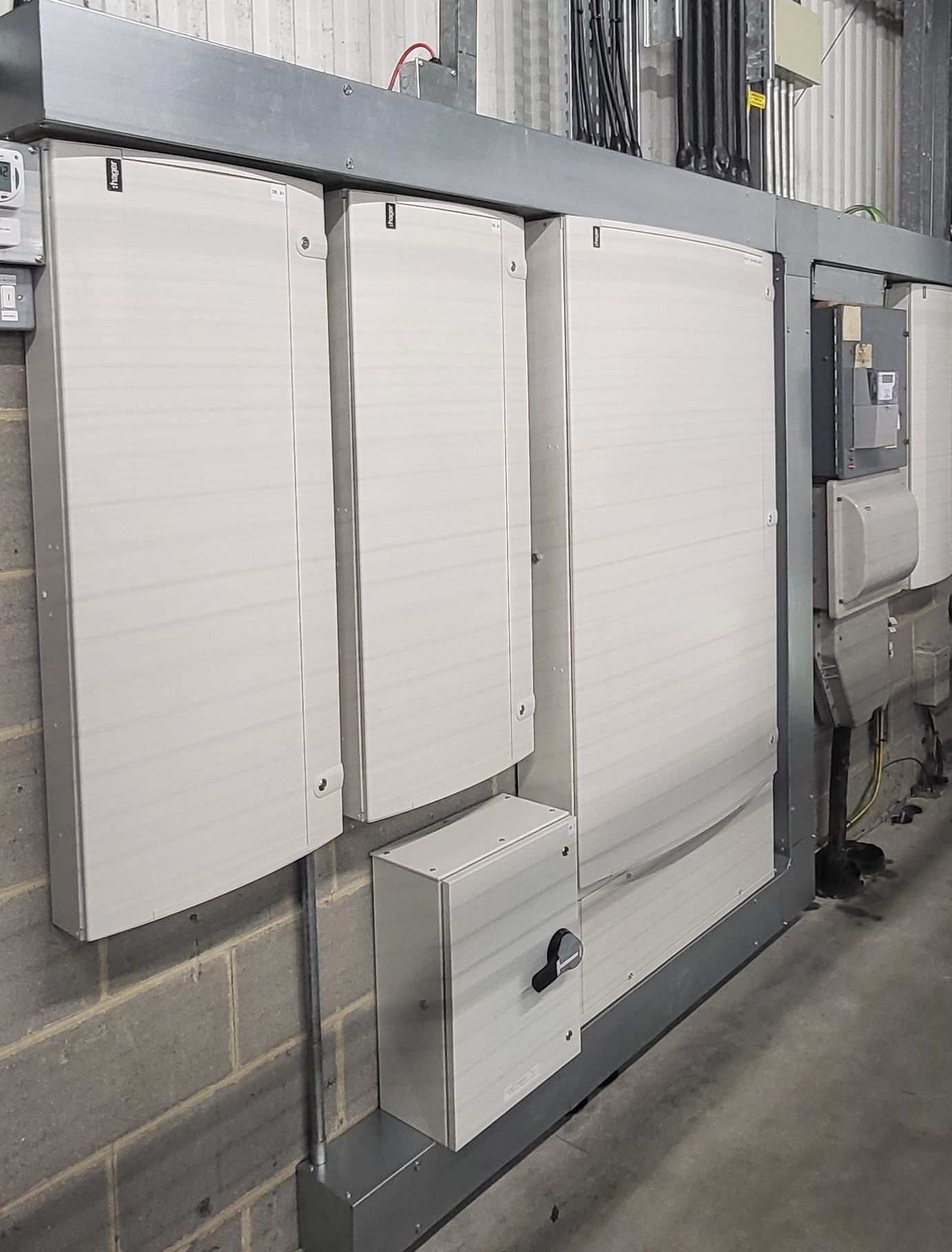 3-phase 125A electrical distribution boards and a 630A panel board from Hager UK – installed by the electricians from Matt Browning Electrical based in Bracknell at a factory warehouse unit near Slough.