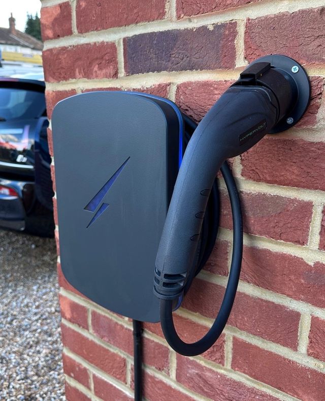 hyper volt car charger