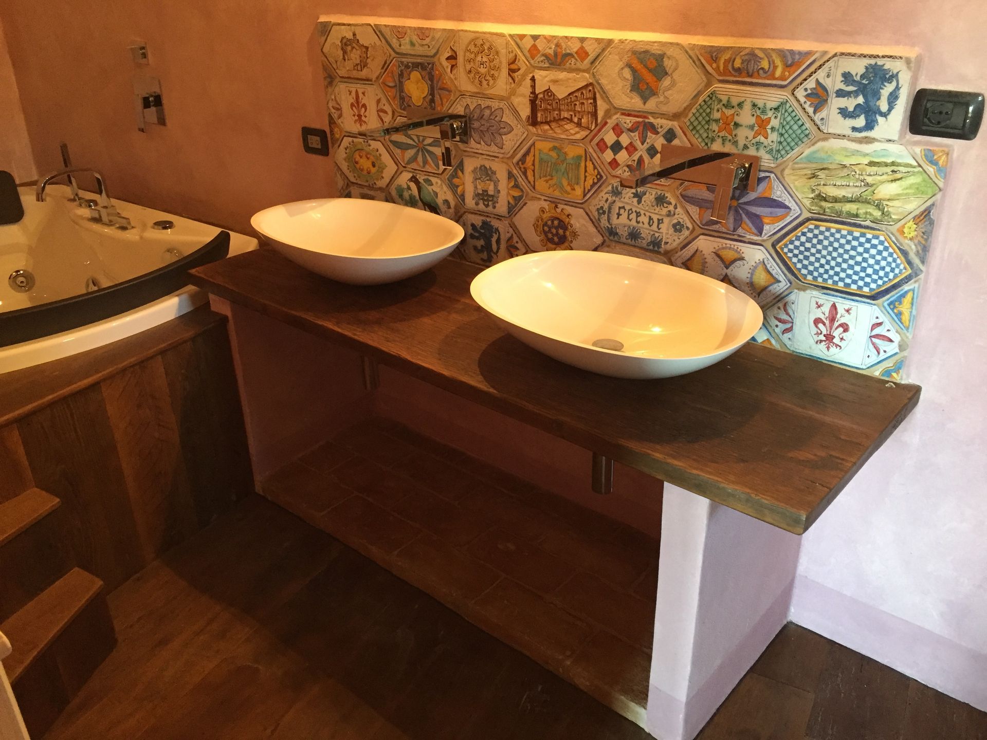 sottolavabo in legno antico di recupero