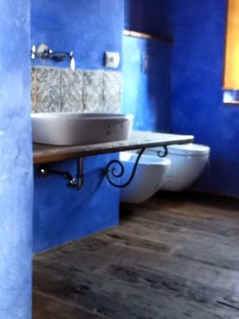 sottolavabo da bagno e parquet  in legno antico di recupero