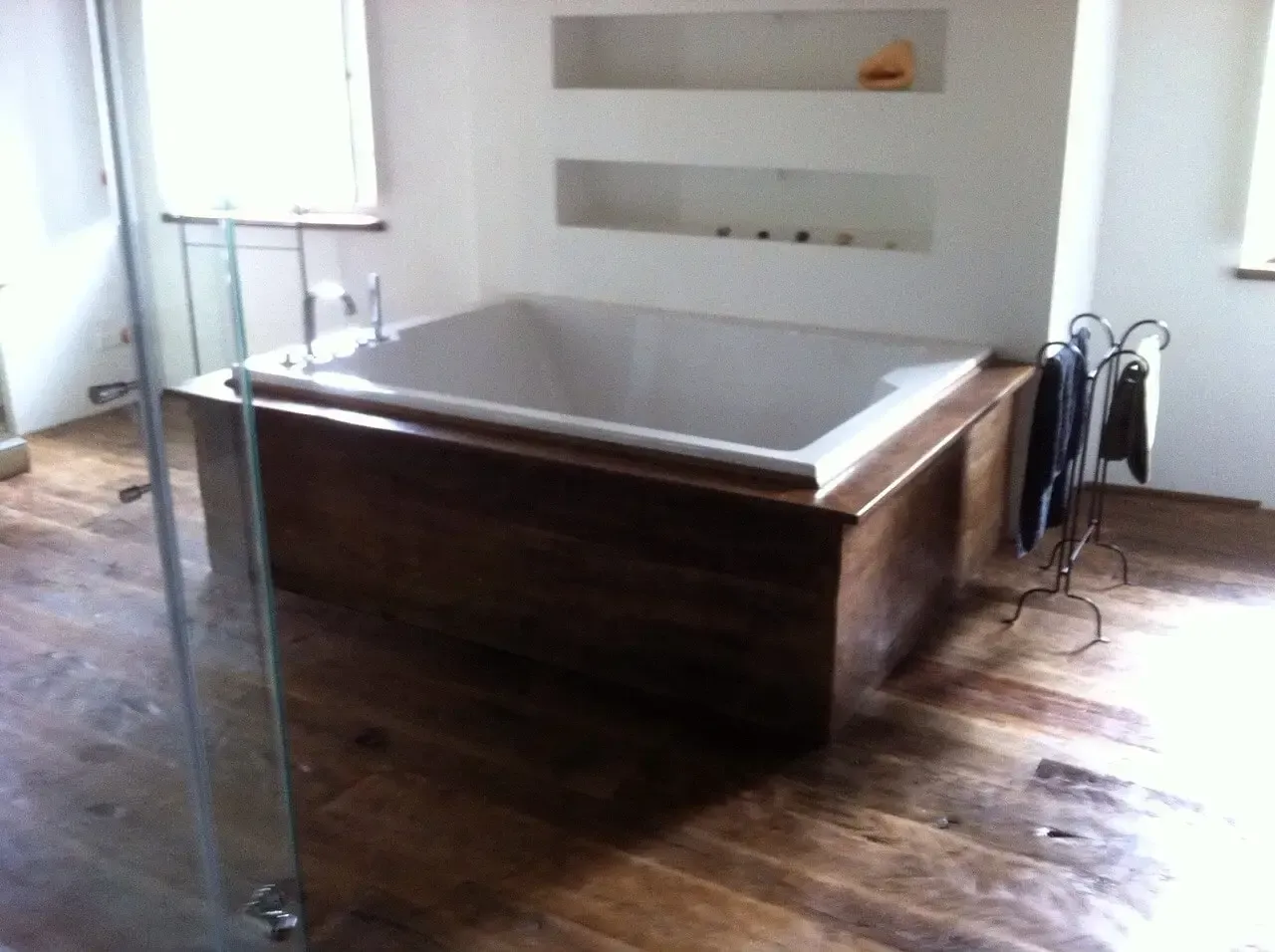 parquet antico di recupero da bagno