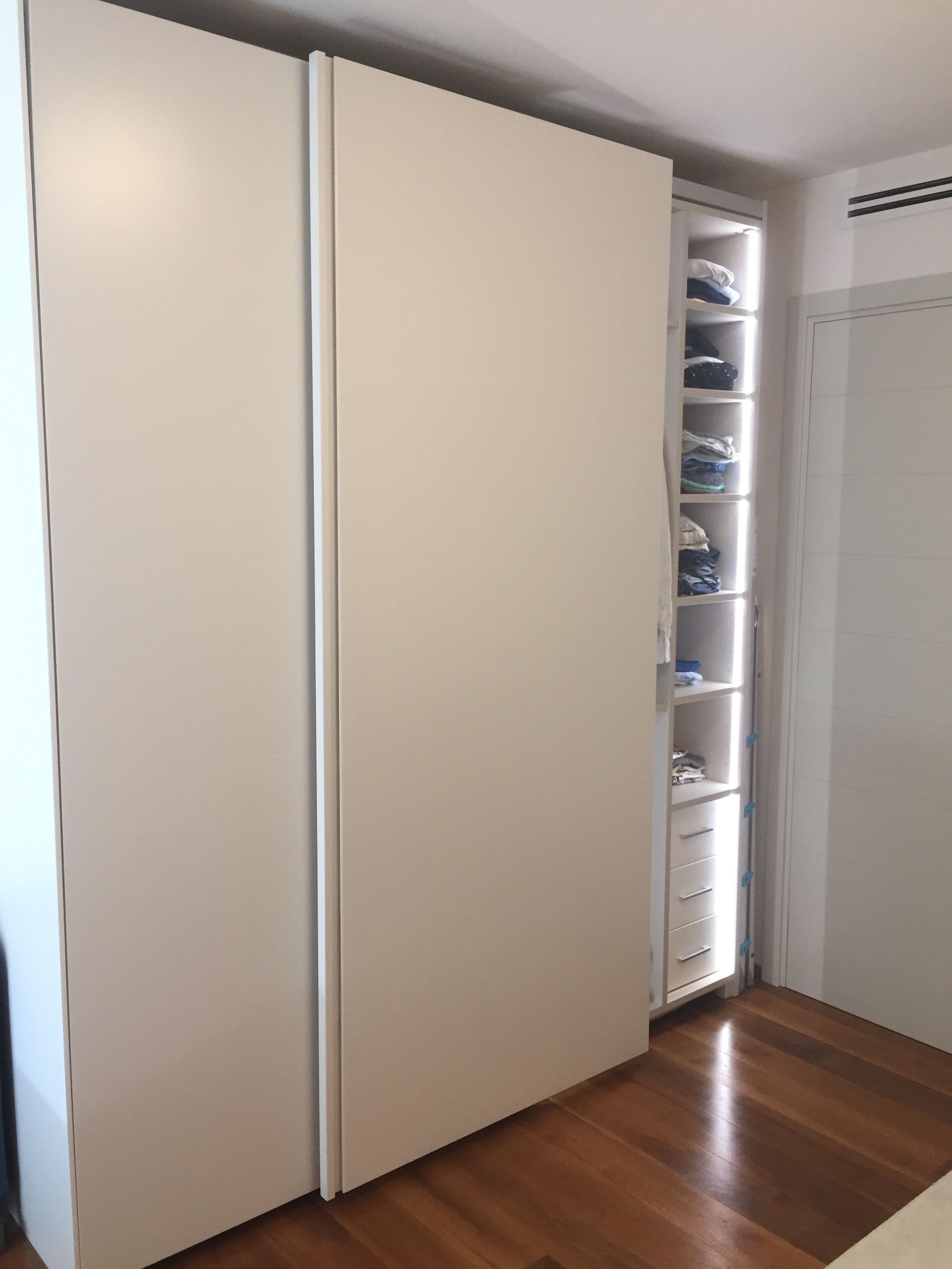 armadio ante scorrevoli