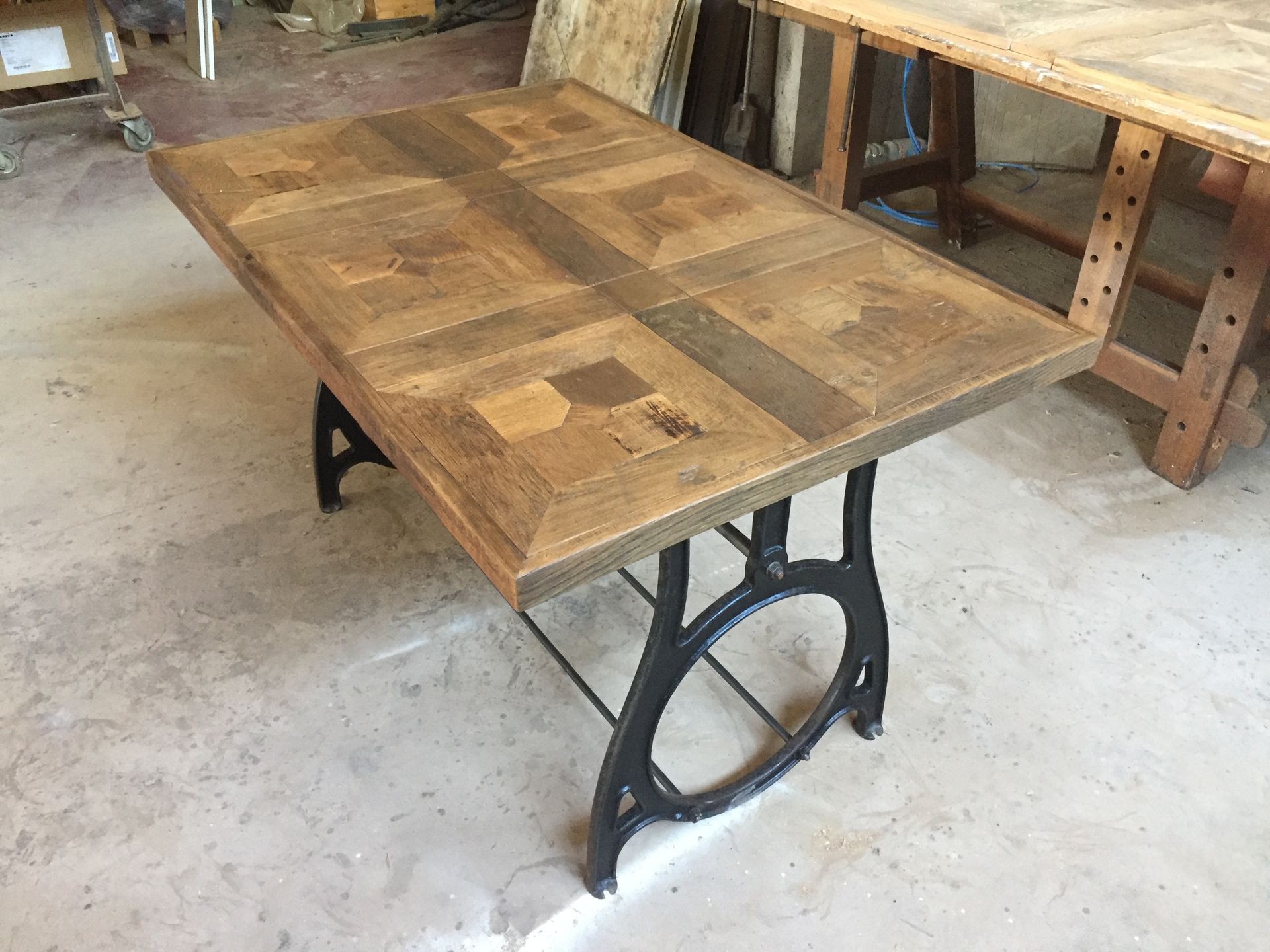 tavolo in legno antico di recupero