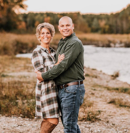 A white circle in the middle of a black background.