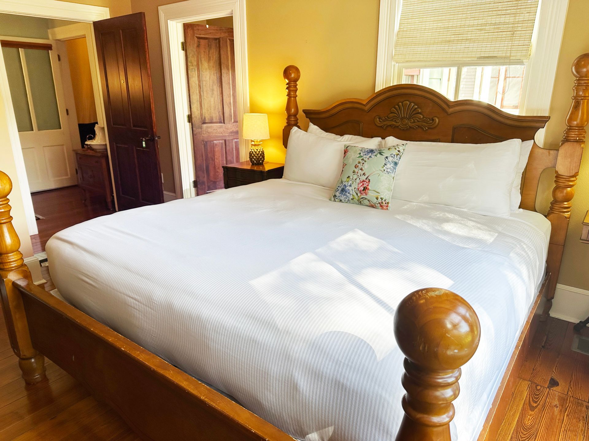 Lady Claire Room at Camellia Rose Inn