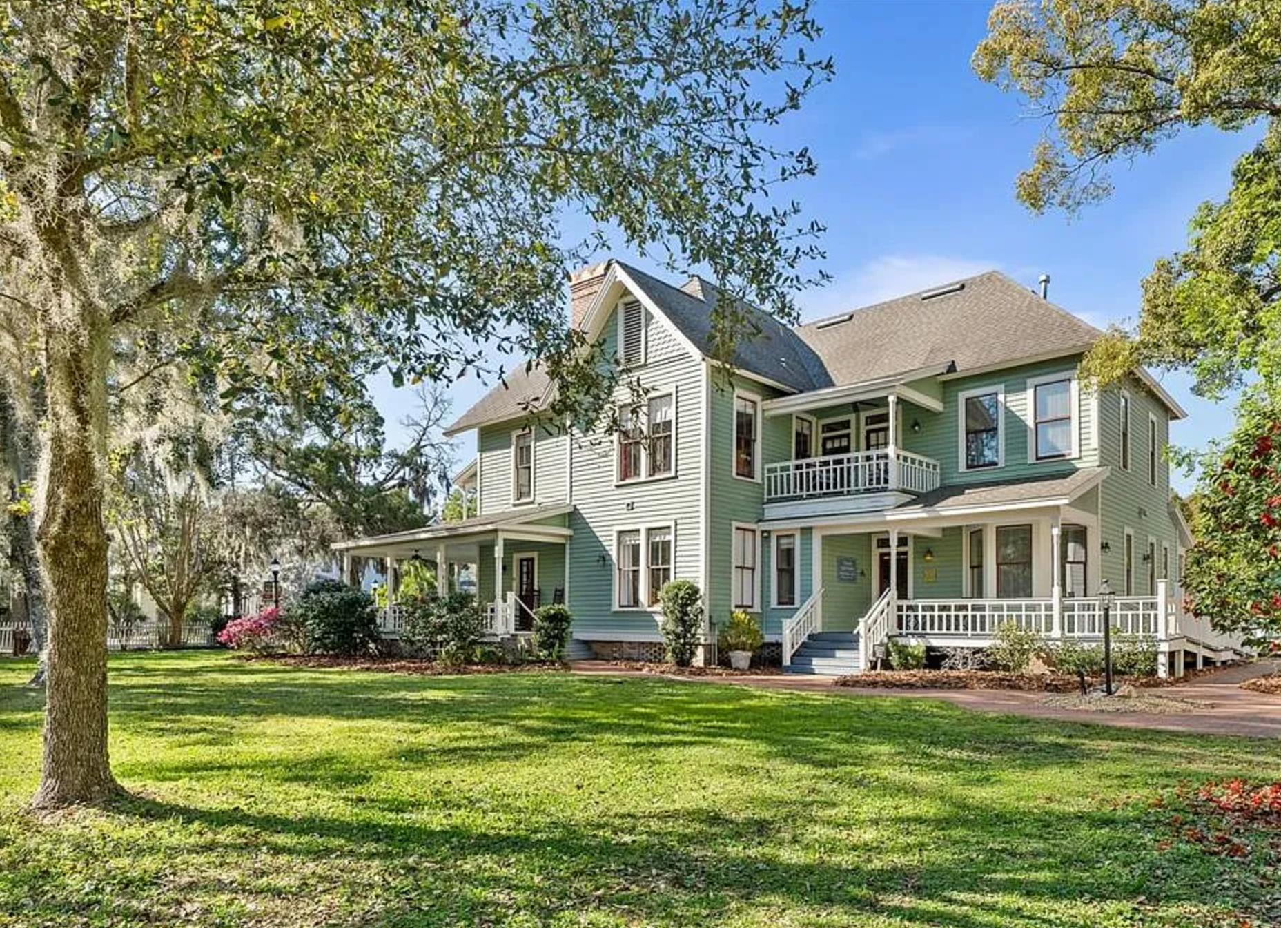 The interior and exterior of the entire Camellia Rose Inn as a whole home.