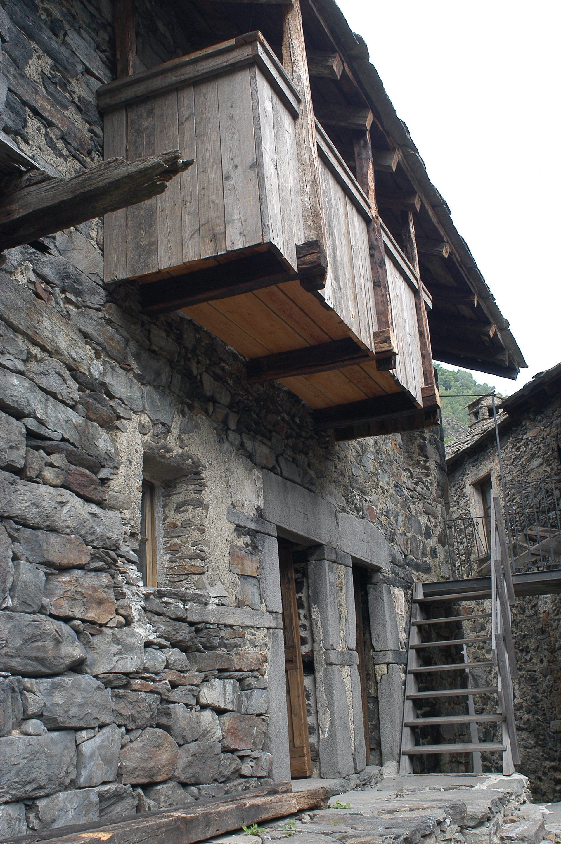 Sostila, Val Fabiolo, Restauro