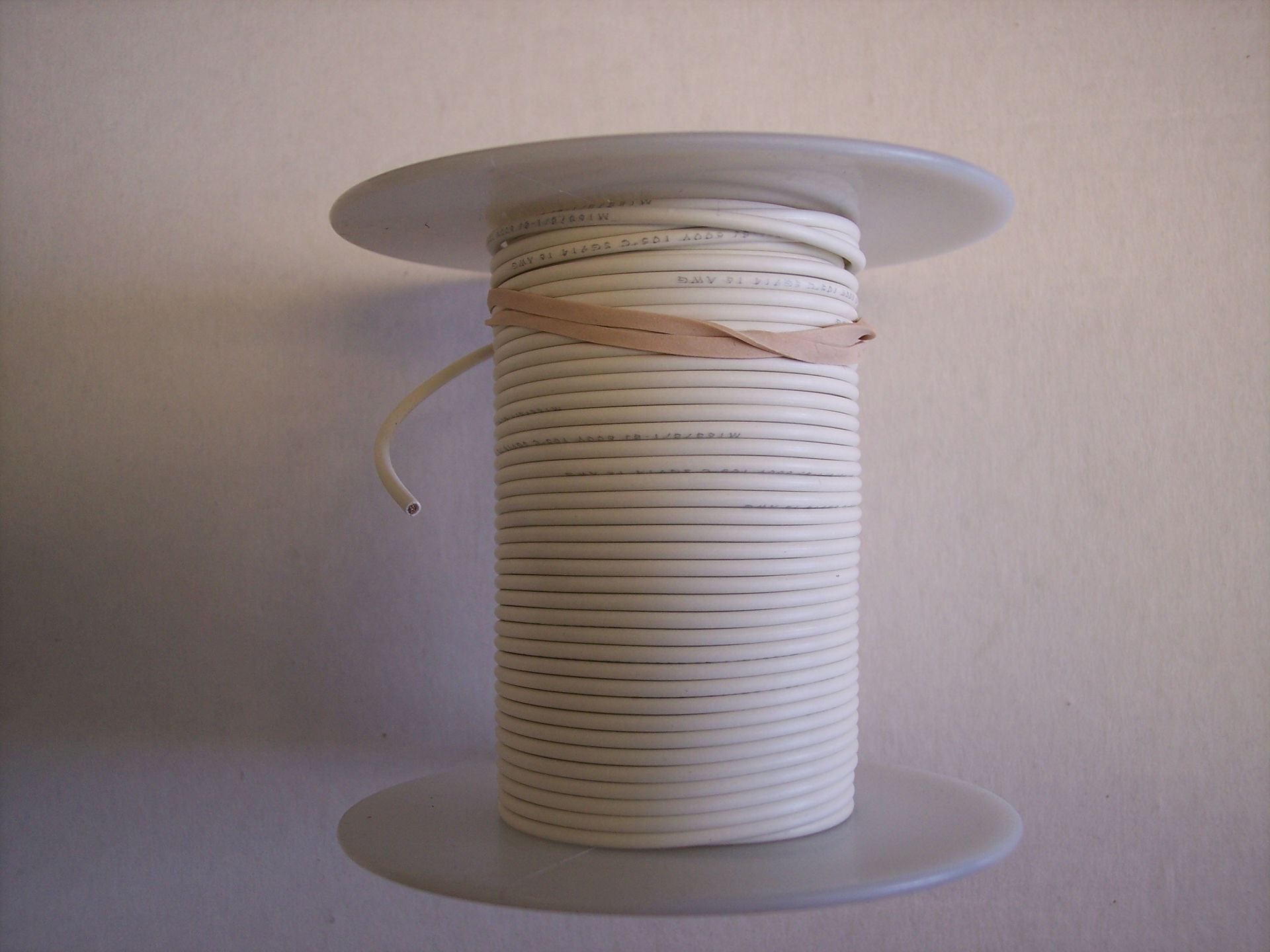 1CW16-1WHT  16 Gauge Wire - White - 100'