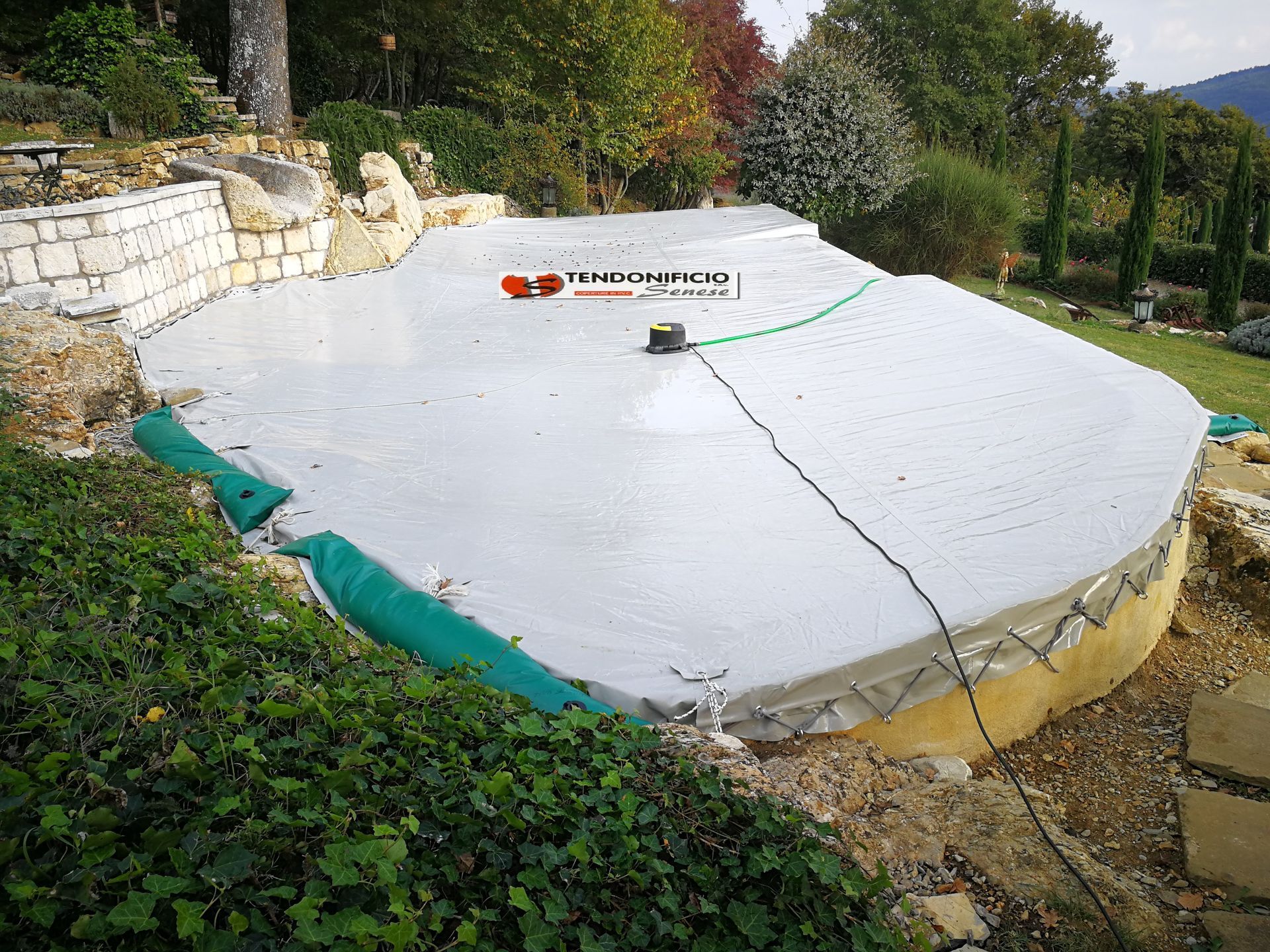 telone per copertura per piscina sopraelevata