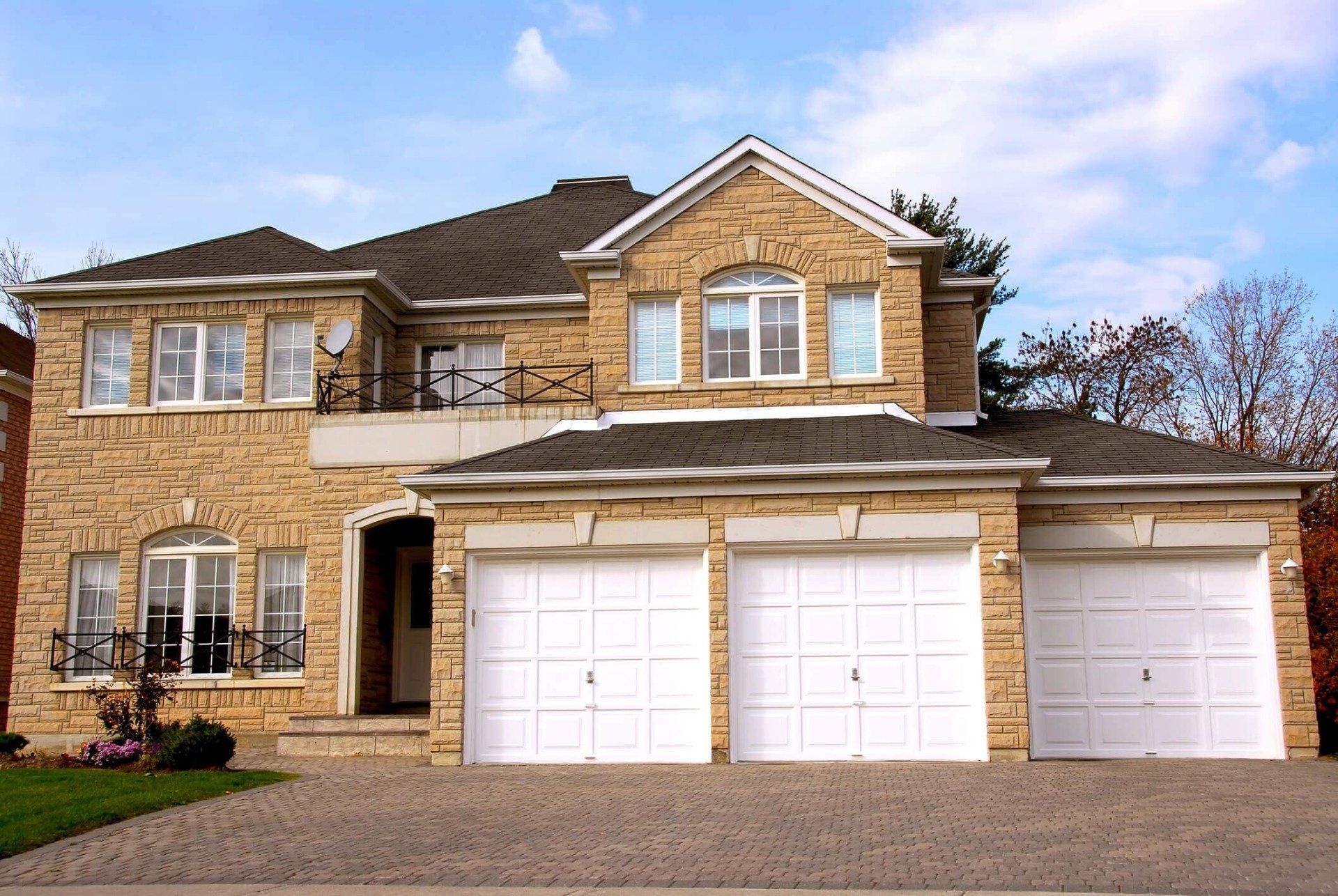 White Garage - Residential Remodeling in Channahon, IL