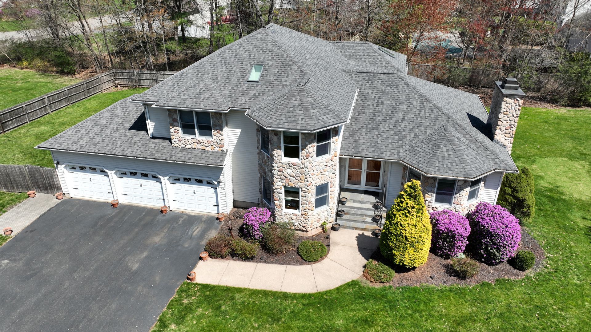 Selecting asphalt shingles for a Massachusetts home