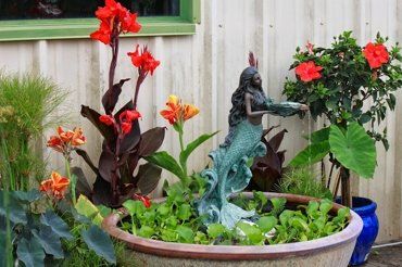 Holiday Yard Decorations — Mermaid Fountain in Savannah, GA