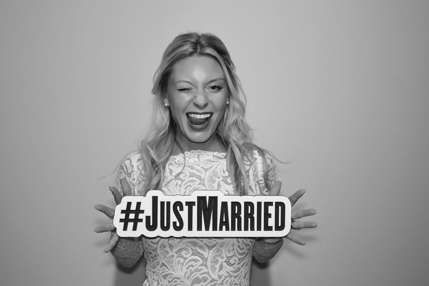 wedding glam photo booth tyler gardens newtown pa