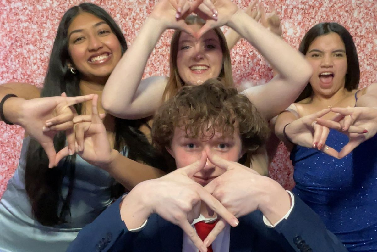 group photo booth picture at mahoney event center