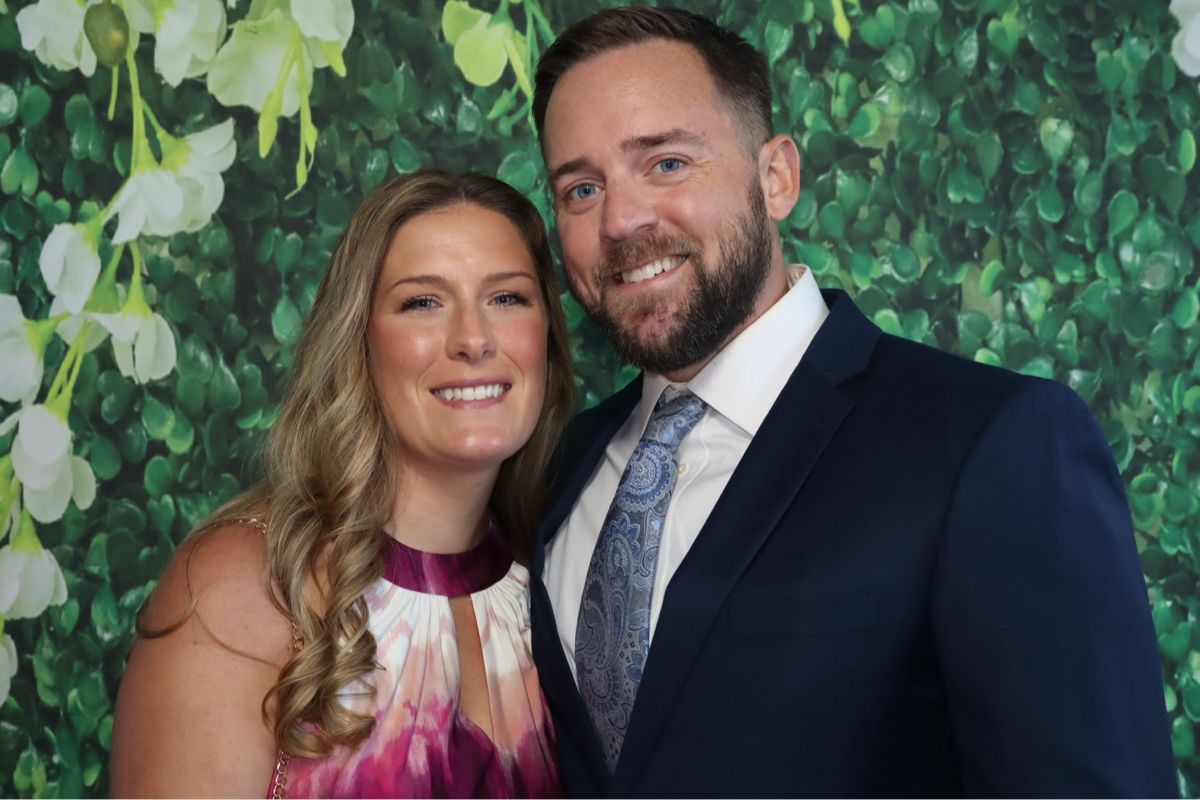 Couple in Photo Booth at Five POnds in Warminster