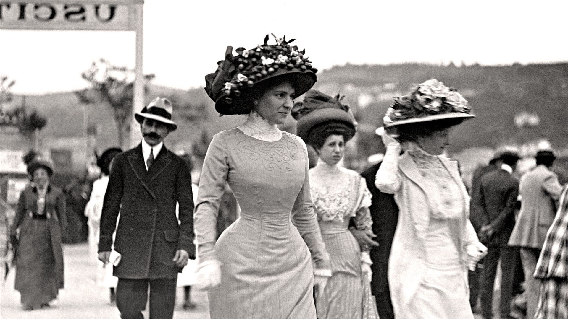 Foto di donne e uomini della Belle Époque