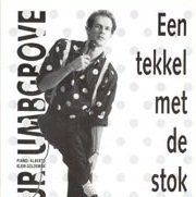Abstract oranje en wit rasterpatroon met kleine zwarte stippen op een diagonale achtergrond.