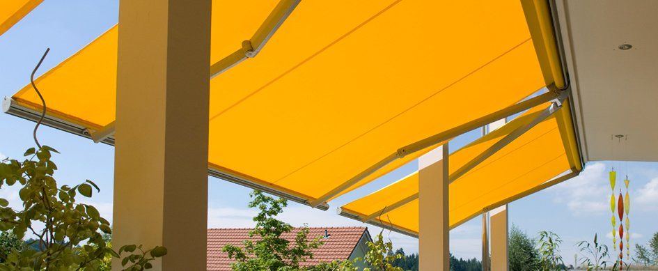 Tende da sole gialle per verande