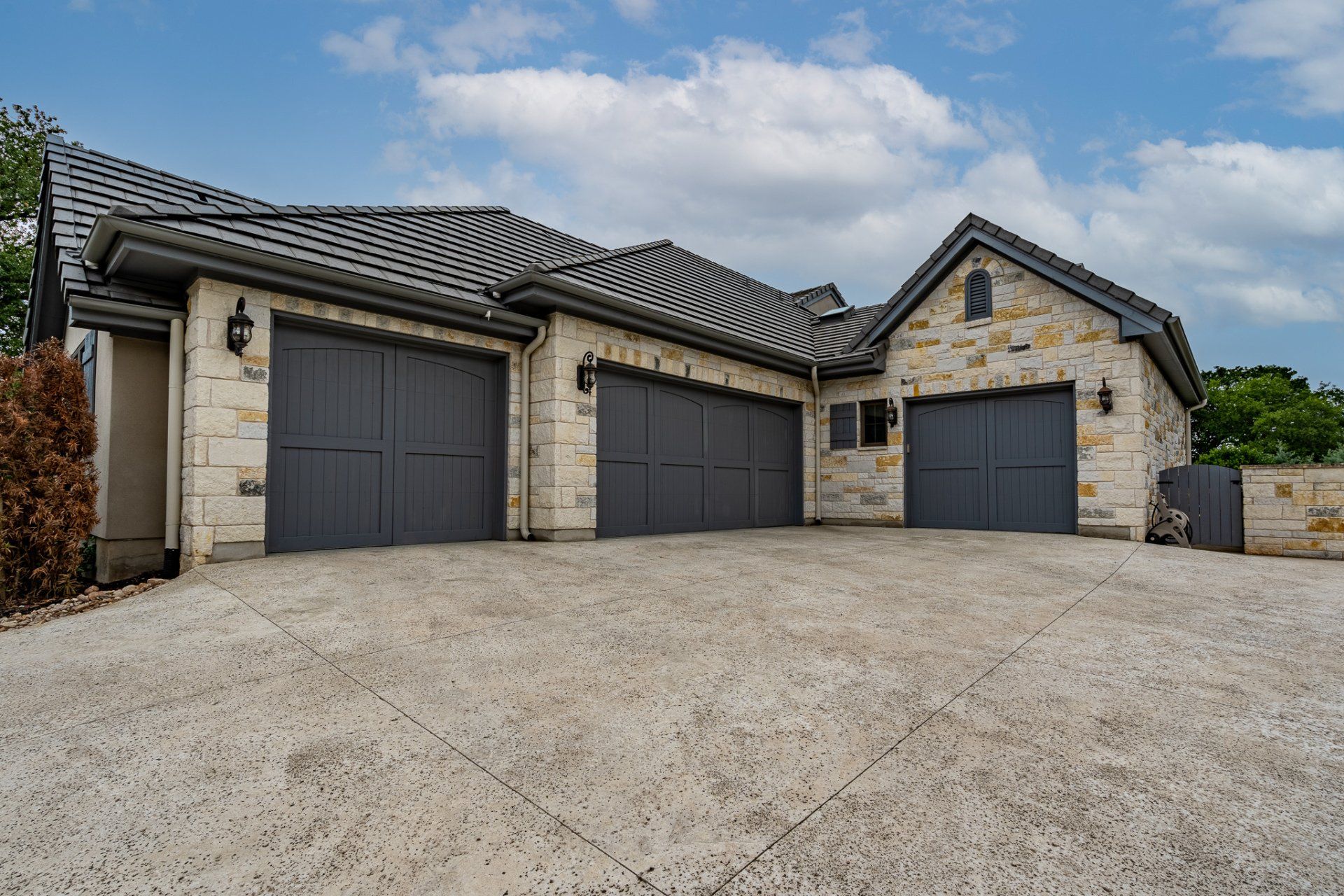 Exterior | Long Custom Homes | Georgetown, TX 78628