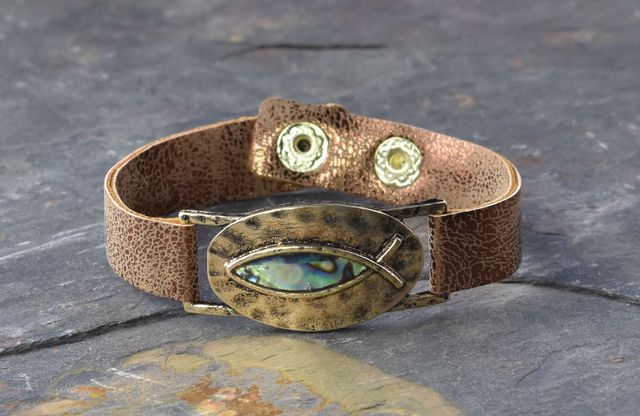 PROTECTION Evil Eye Energy Healing Crystal Reiki Olive Wood Bracelet –  Spiritual Diva Jewelry
