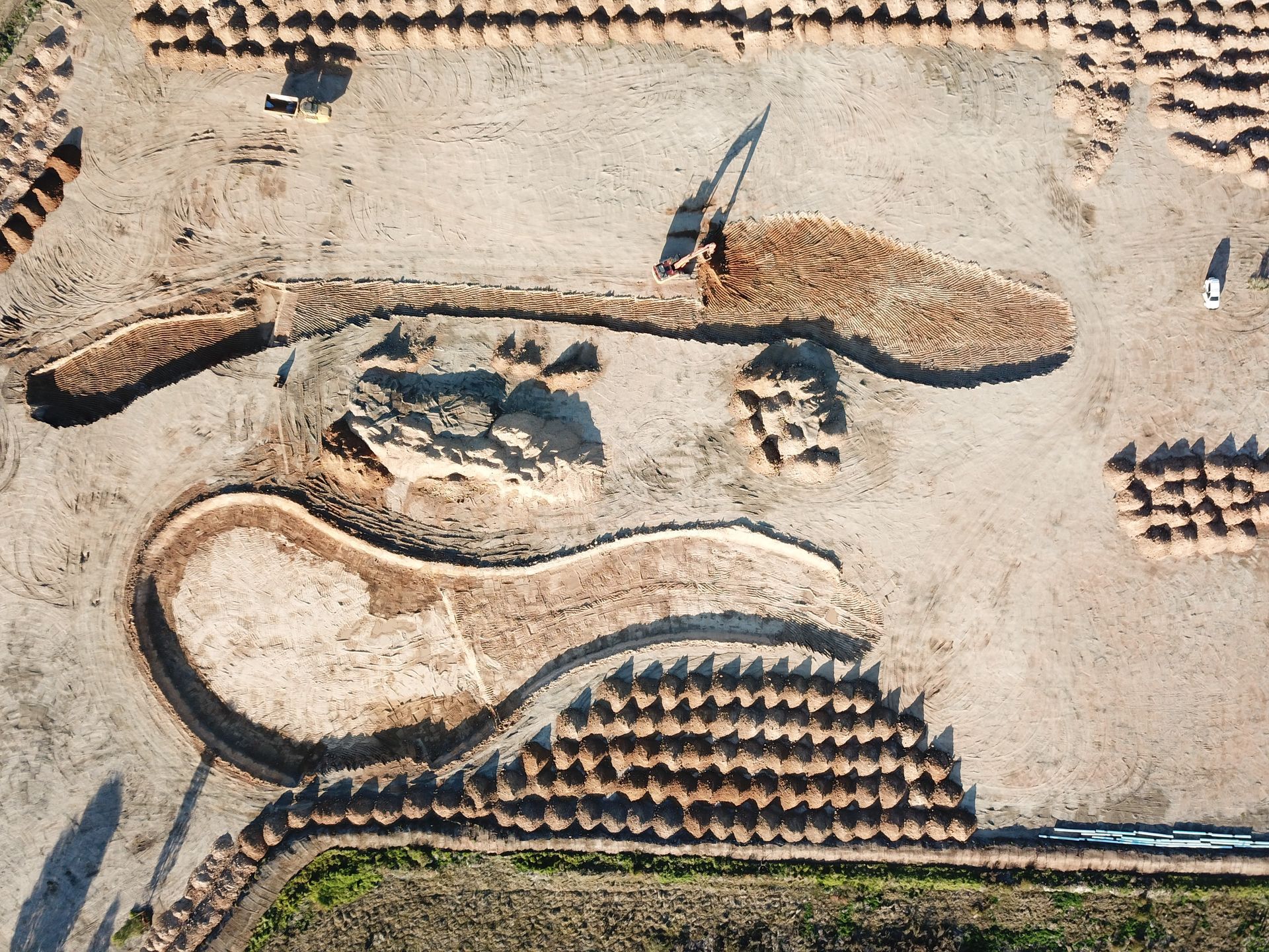 Equipment For Hire — Parkes, NSW — Steve Magill Earthmoving