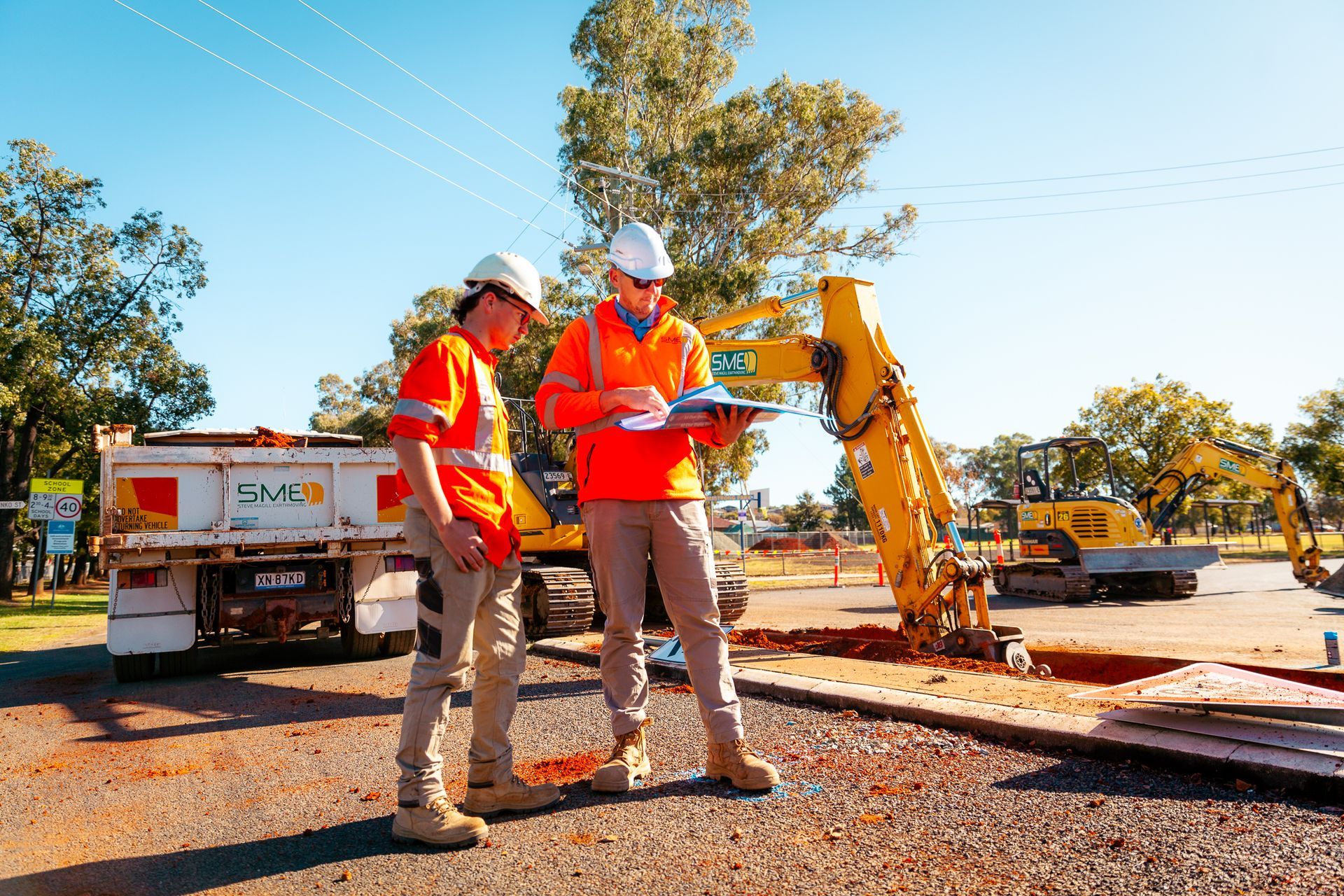 Equipment For Hire — Parkes, NSW — Steve Magill Earthmoving