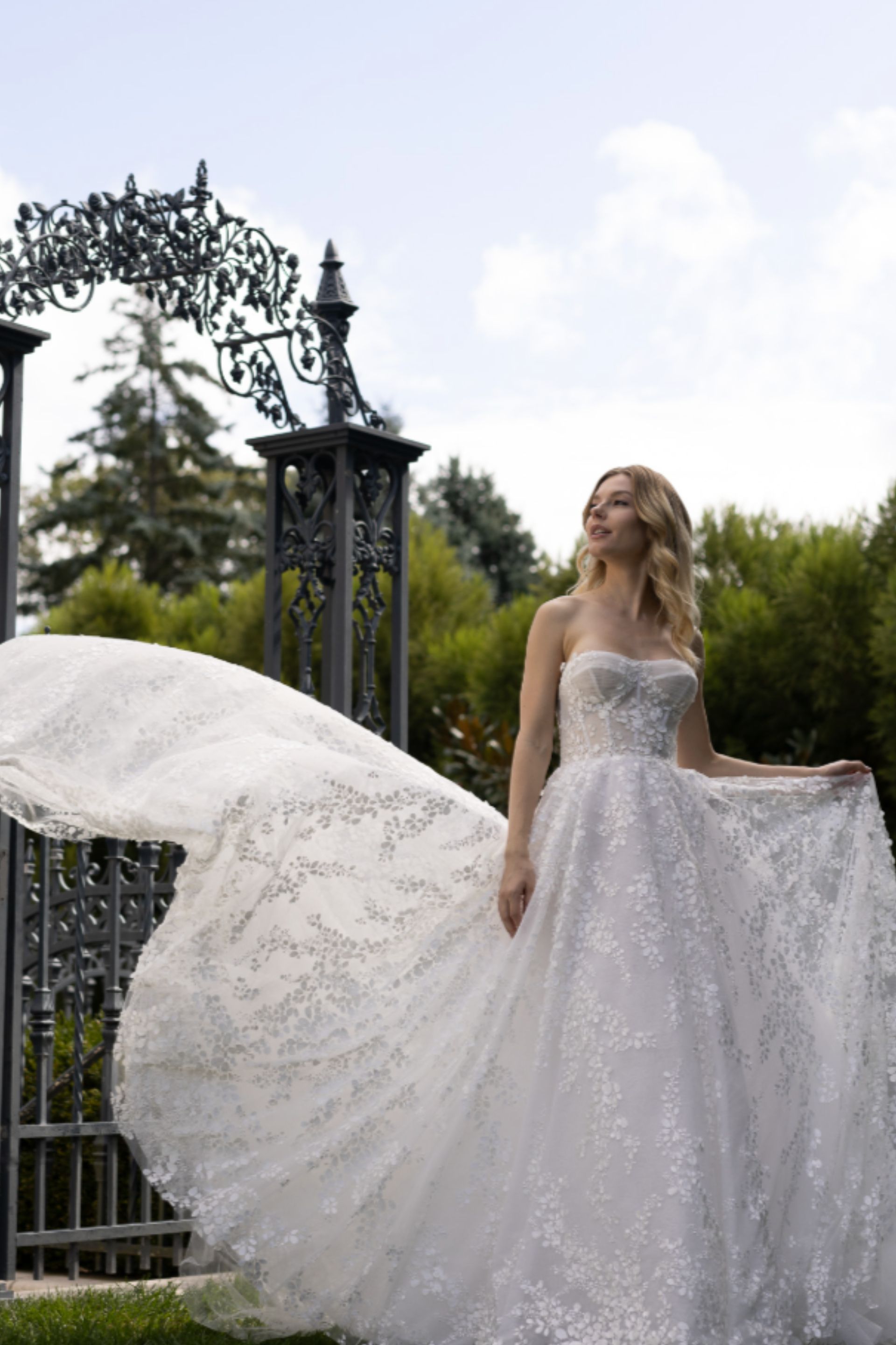 Verdin Bridal Gowns – Sierra Madre to Los Angeles | JoliBride